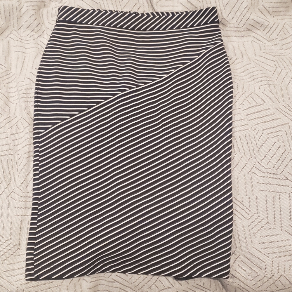 Banana Republic Black and White Striped Pencil Skirt